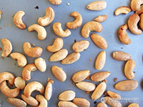 Almond & Cashew Butter Homemade Almond & Cashew Butter