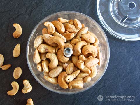 Almond & Cashew Butter Homemade Almond & Cashew Butter
