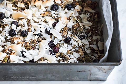 Blueberry Chia Seed Crisp (low-carb, keto, paleo, vegetarian) Low-Carb Blueberry Chia Crisp