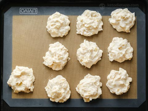 Chewy Low-Carb Almond Cookies