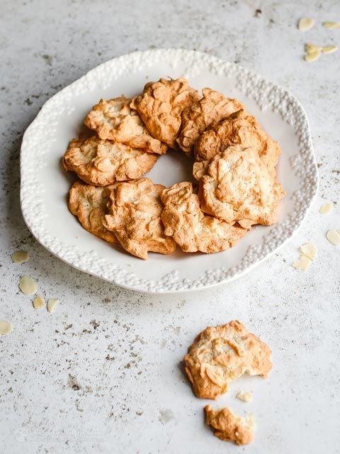 Chewy Low-Carb Almond Cookies