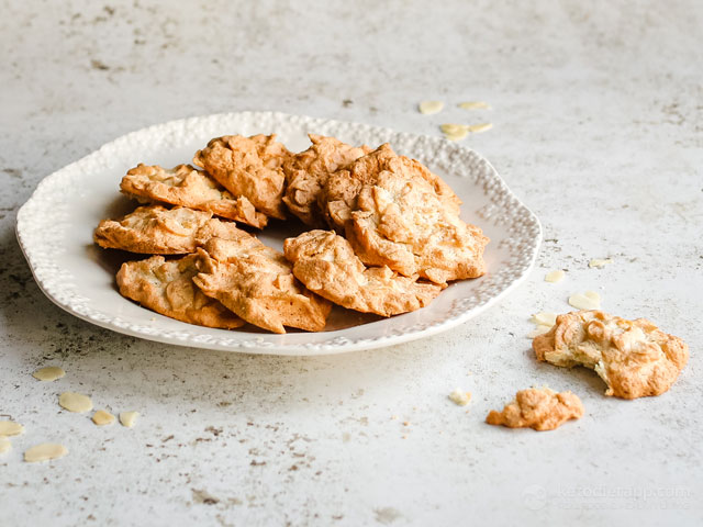 Chewy Low-Carb Almond Cookies