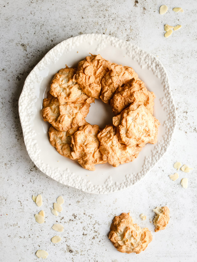 Chewy Low-Carb Almond Cookies