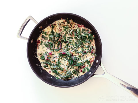 Creamy Eggs with Gruyere Cheese (keto, low-carb, vegetarian) Creamy Eggs with Gruyere Cheese