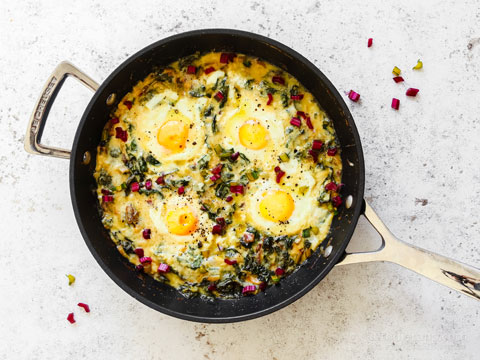 Creamy Eggs with Gruyere Cheese (keto, low-carb, vegetarian) Creamy Eggs with Gruyere Cheese