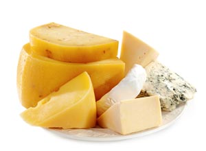 Dairy on a Ketogenic Diet: Eat or Avoid?