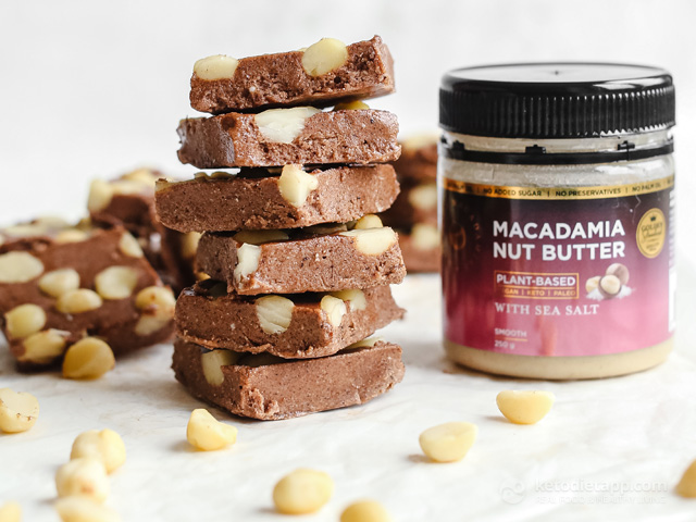 High-Protein Chocolate Macadamia Halva (low-carb, sugar-free, dairy-free) High-Protein Chocolate Macadamia Halva