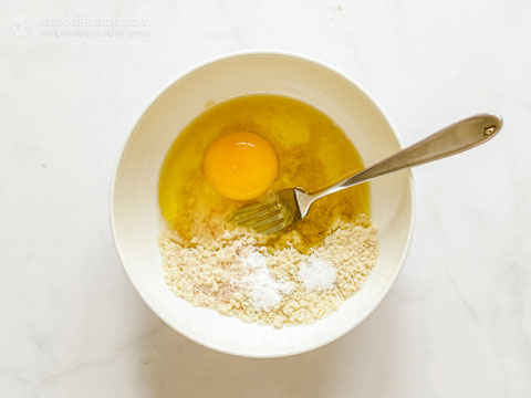 90 Second Keto Bread (keto, paleo, grain-free) 90 Second Keto Bread