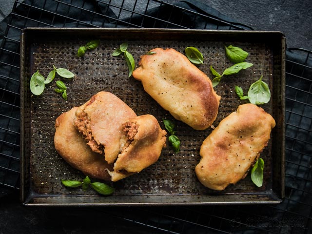 Low-Carb Italian Melt Bread Pockets