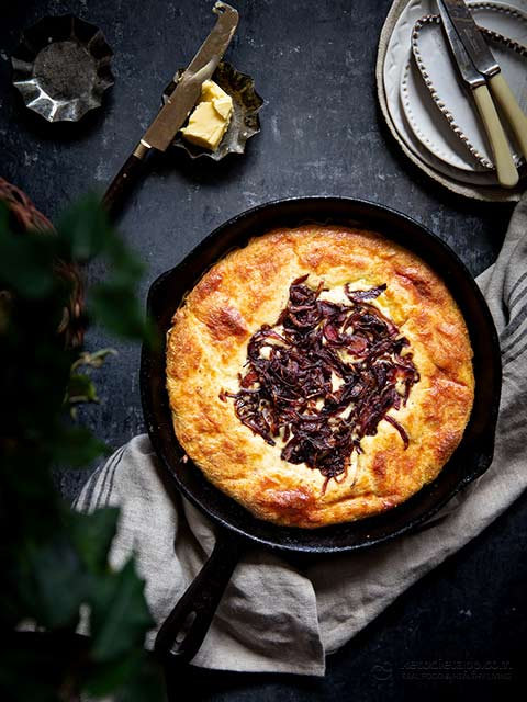 Keto Skillet Bread with Cheesy Caramelized Onion Dip (low-carb, grain-free, gluten-free) Keto Skillet Bread with Cheesy Caramelized Onion Dip