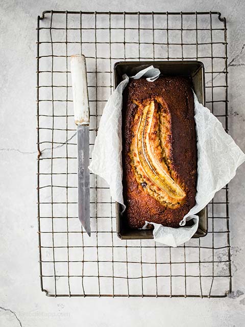 Low-Carb Chocolate Chip Banana Bread (low-carb, paleo, grain-free) Low-Carb Chocolate Chip Banana Bread