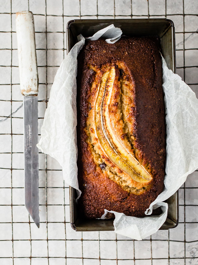 Low-Carb Chocolate Chip Banana Bread