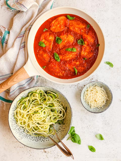 Low-Carb Marinara Halloumi Skillet (low-carb, vegetarian, grain-free) Low-Carb Marinara Halloumi Skillet