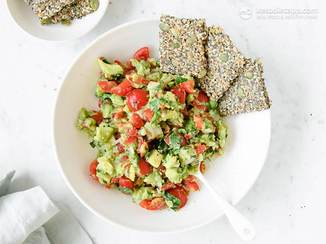 Quick & Easy Chunky Guacamole